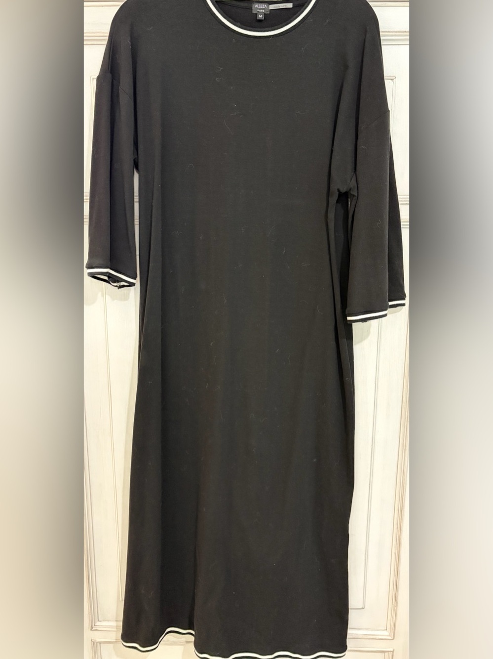 PRELOVED Worn Once SZ M Aleeza Paris Black Shift Dress with Contrast Trim